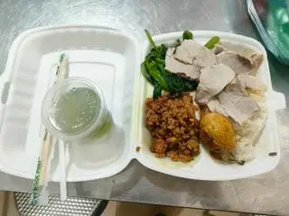 Hình ảnh cơm thịt luộc+trứng kho+thịt chưng mắm tép