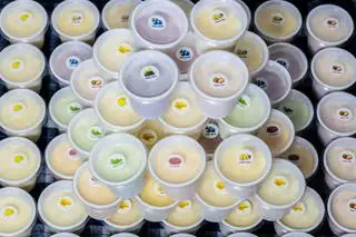 Hình ảnh Yaourt mix vị trái cây tươi - Lốc 5 hũ
