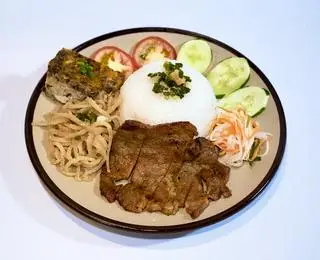 Hình ảnh Cơm tấm Sườn bì Chả