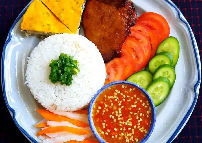 Hình ảnh Cơm Nem Chả