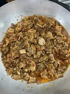 Hình ảnh Ba rọi kho sả ớt