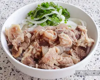 Hình ảnh Bún Bò Gân