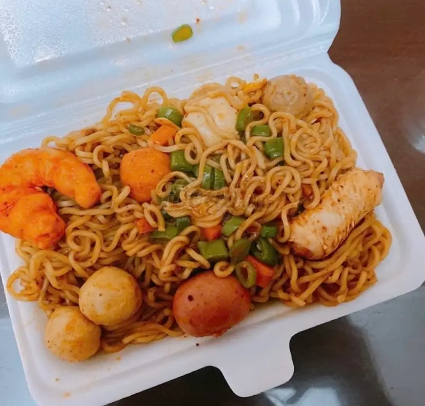 Hình ảnh Mì trộn đặc biệt