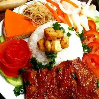 Hình ảnh Cơm sườn bì chả