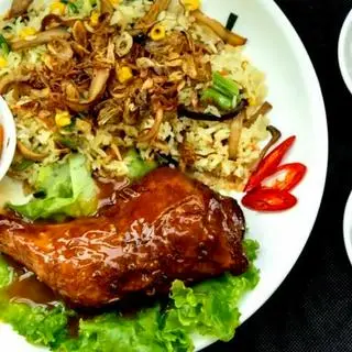 Hình ảnh Cơm rang nấm đùi gà