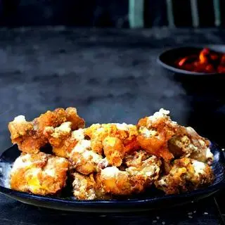 Hình ảnh Gà không xương lắc vị bơ sữa