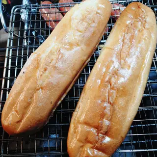 Hình ảnh Bánh mì Nướng Bơ-Mật ong