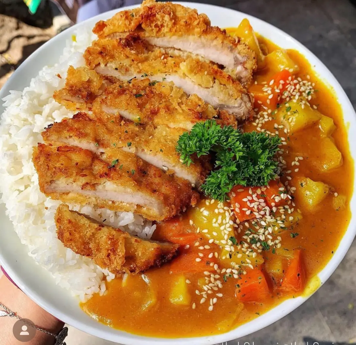 Hình ảnh Curry Katsu & Trứng onsen - Cơm Cari Nhật, Trứng Onsen kèm Súp Rong Biển