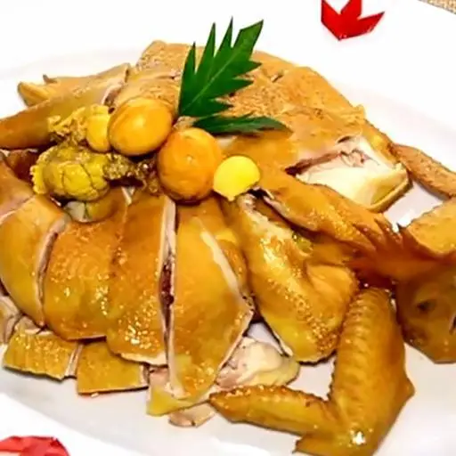 Hình ảnh Gà ta - gà nguyên con chặt lá chanh
