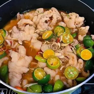 Hình ảnh Chân gà sả tắc thường