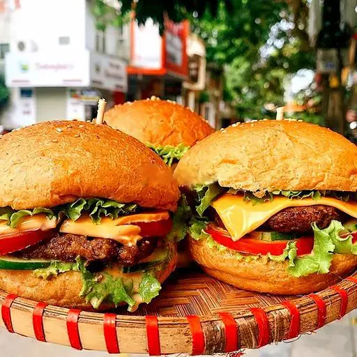Hình ảnh Humberger gà - trứng - phô mai nguyên lát