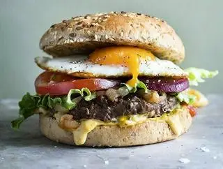 Hình ảnh Burger bò trứng