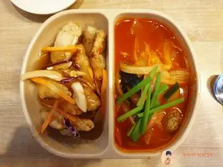 Hình ảnh Thịt heo chua ngọt+ Mì cay champong (S)