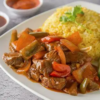 Hình ảnh Cơm chiên bò sốt chua ngọt