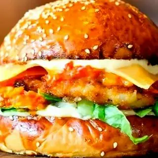 Hình ảnh Hamburger gà - phô mai lát