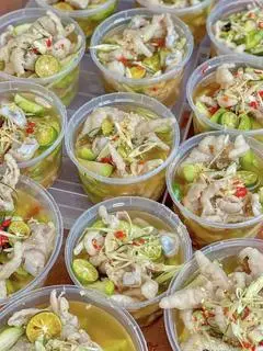 Hình ảnh CHÂN GÀ TƯƠI Rút Xương ngâm sả tắc 