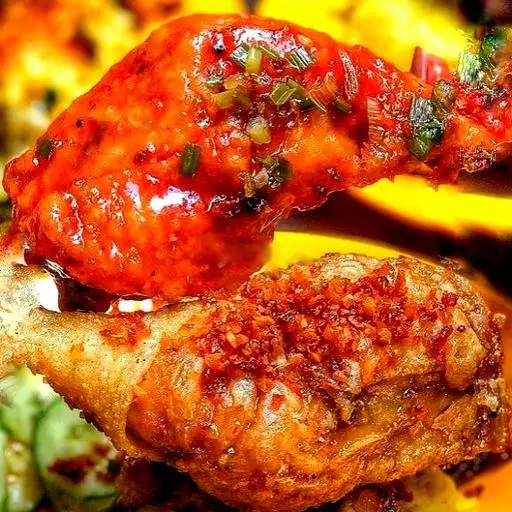 Hình ảnh Gà xốt mắm tỏi thêm (không cơm)