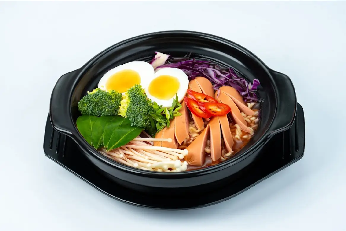 Hình ảnh Mì Lẩu Thái Xúc Xích Trứng