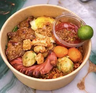 Hình ảnh Mì trộn đặc biệt fulltopping
