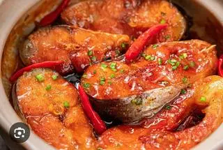 Hình ảnh cơm cá hú  kho tiêu 