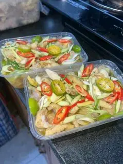 Hình ảnh Chân gà ngâm sả tắc size Lớn