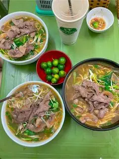 Hình ảnh Mì  Chua Cay Bò