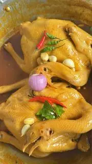 Hình ảnh Gà hấp mắm nhĩ