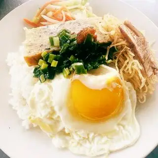 Hình ảnh Cơm Tấm Bì + Chả + Ốp La