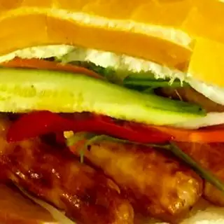Hình ảnh Bánh Mì Nem Nướng - Xúc Xích Tươi