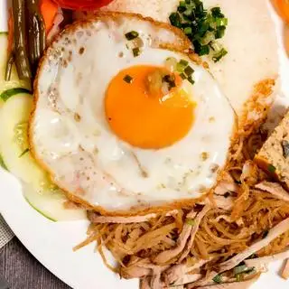 Hình ảnh Cơm Ốp La Chả