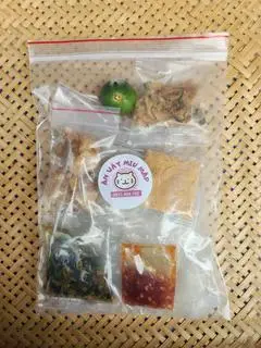 Hình ảnh Bánh Tráng Mỡ Hành Tóp Mỡ Cay ( 1 )