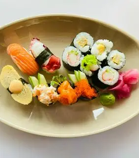 Hình ảnh Combo Sushi 2