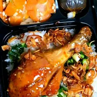 Hình ảnh Cơm Gà Sốt Dầu Hào