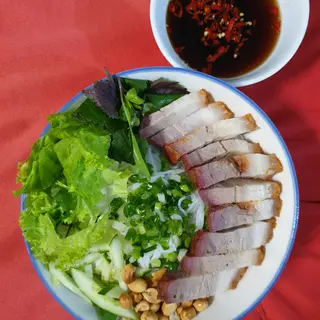 Hình ảnh Bún Nước Tương Heo Quay