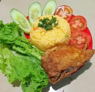 Hình ảnh Cơm Gà Xối Mỡ 