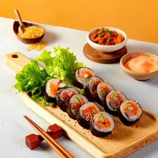 Hình ảnh Kimbab chả cá