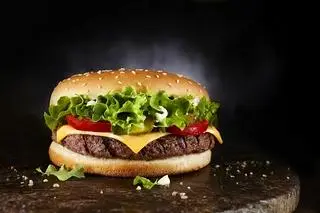 Hình ảnh Hamburger bò hoặc gà