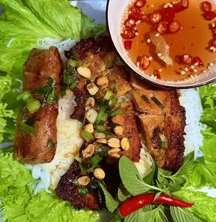 Hình ảnh Bún Chả Giò