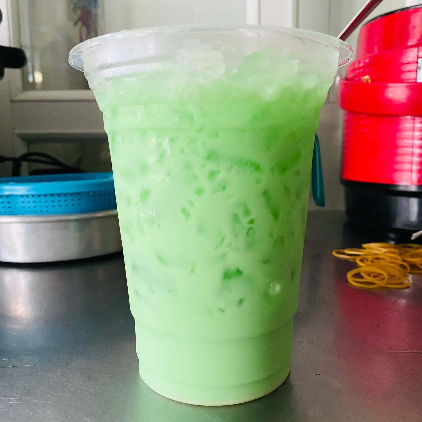 Hình ảnh Sâm Dứa Sữa vị tuổi thơ Ly 700ml