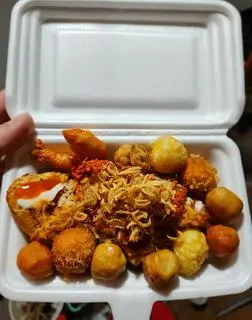 Hình ảnh Bánh mì nướng muối ớt full topping