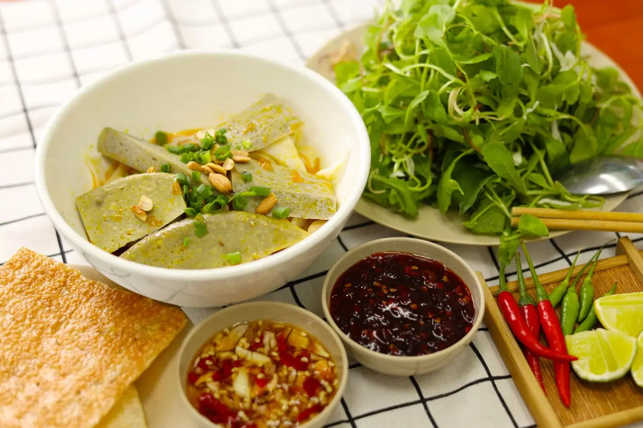 Hình ảnh Mì quảng chả cá nha trang