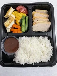 Hình ảnh Cơm tám giò chả 