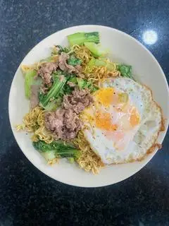 Hình ảnh Mì xào bò trứng