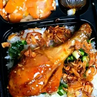 Hình ảnh Cơm Gà Sốt Dầu Hào - Trứng Opla