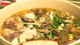 Hình ảnh Bún Bò Nạm Mỡ Nổi