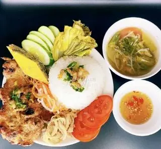 Hình ảnh Cơm tấm sườn bì trứng