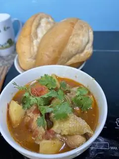 Hình ảnh Cơm gà sốt vang