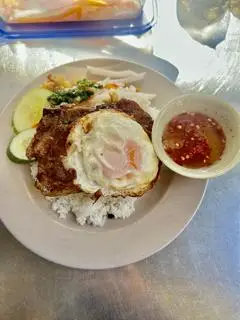 Hình ảnh Cơm Sườn ốp la