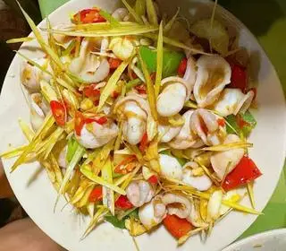 Hình ảnh Tù Và Xào Xả Ớt