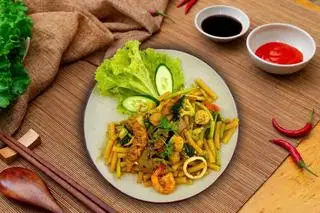 Hình ảnh Nui Xào Hải Sản